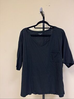 Eileen Fisher Black Short Sleeve V-Neck Pocket Tee